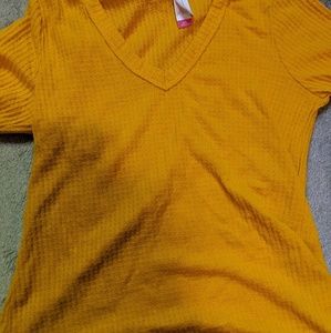 Off shoulder yellow long sleeve